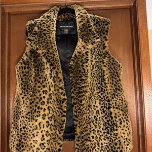 Kristen Blake Leopard Print Faux Fur Vest